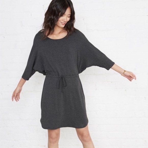 Amour Vert Dresses & Skirts - Amour Vert Suri Tie Waist Dress